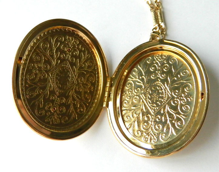 Vintage locket necklace