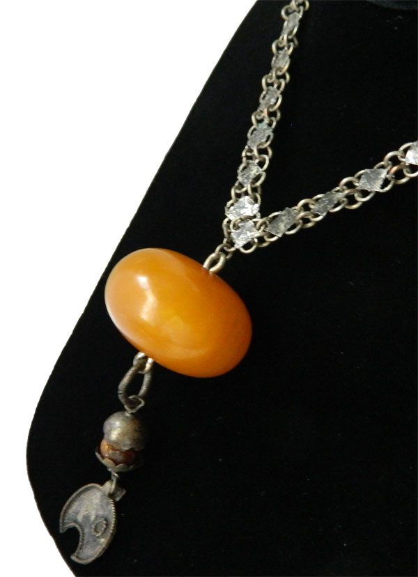 Indian amber pendant necklace