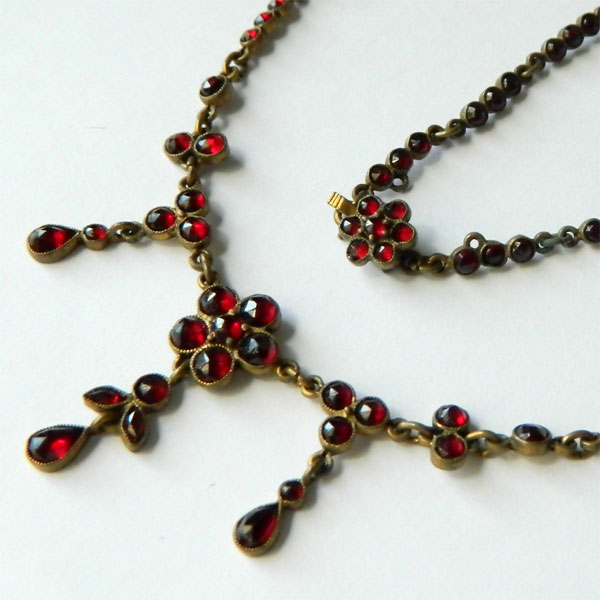 Antique garnet necklace