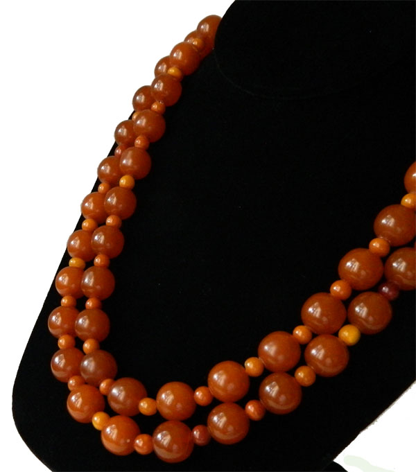 Amber bead necklace