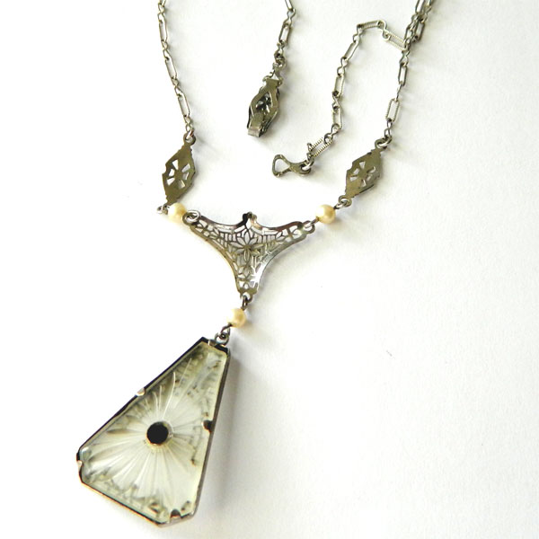 Art Deco pendant necklace