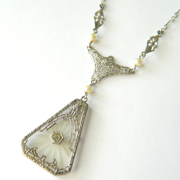 Art deco pendant necklace