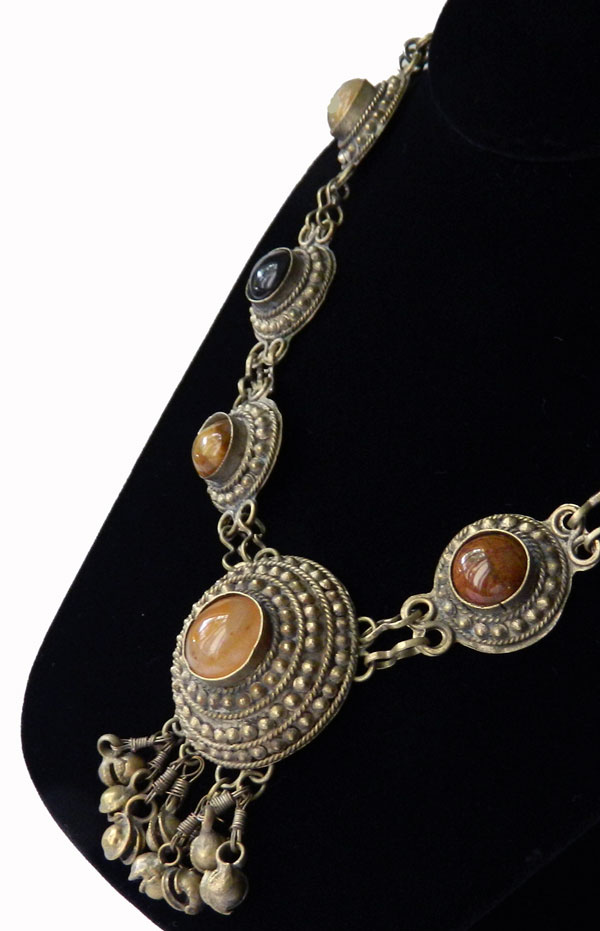 Vintage cabochon necklace