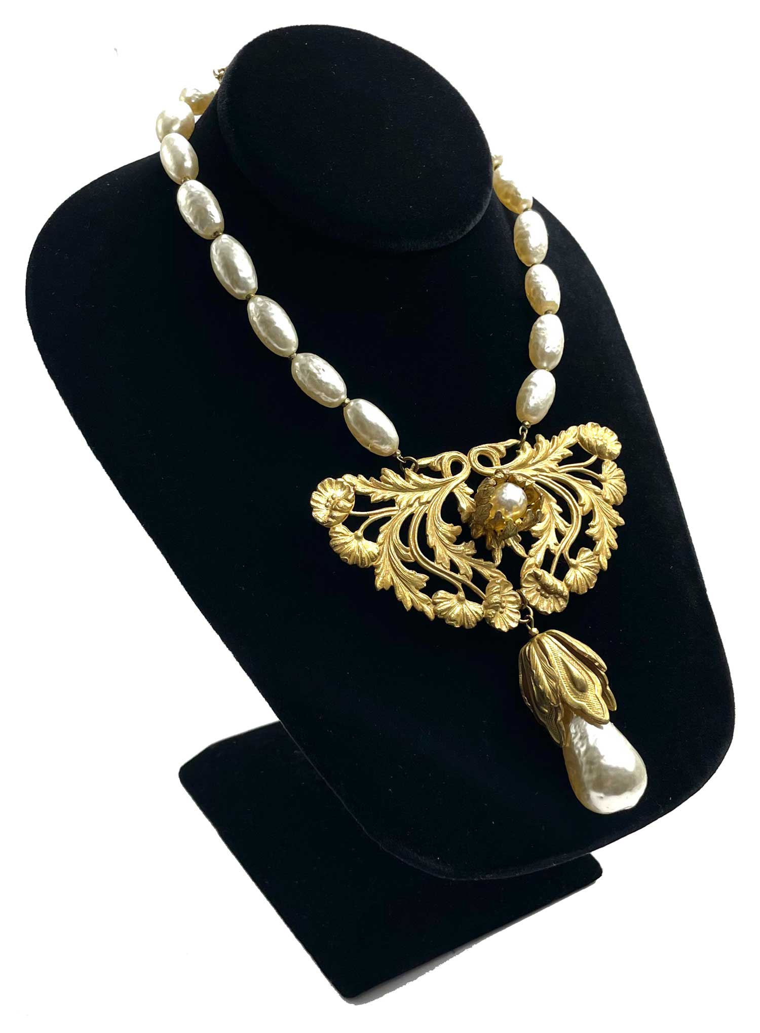 Miriam Haskell pendant necklace
