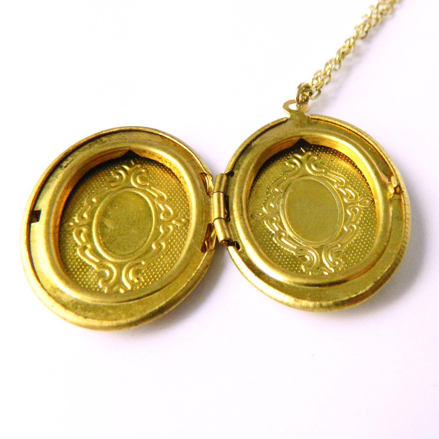 Vintage locket necklace