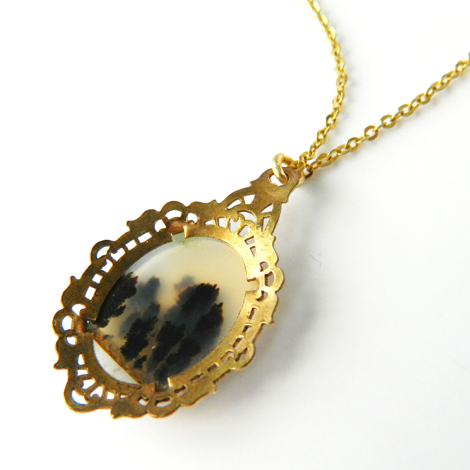 Moss agate pendant necklace