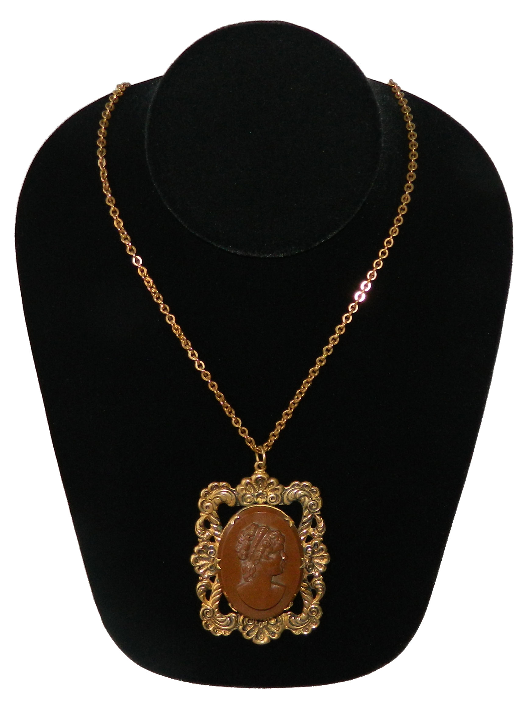 Vintage cameo pendant necklace