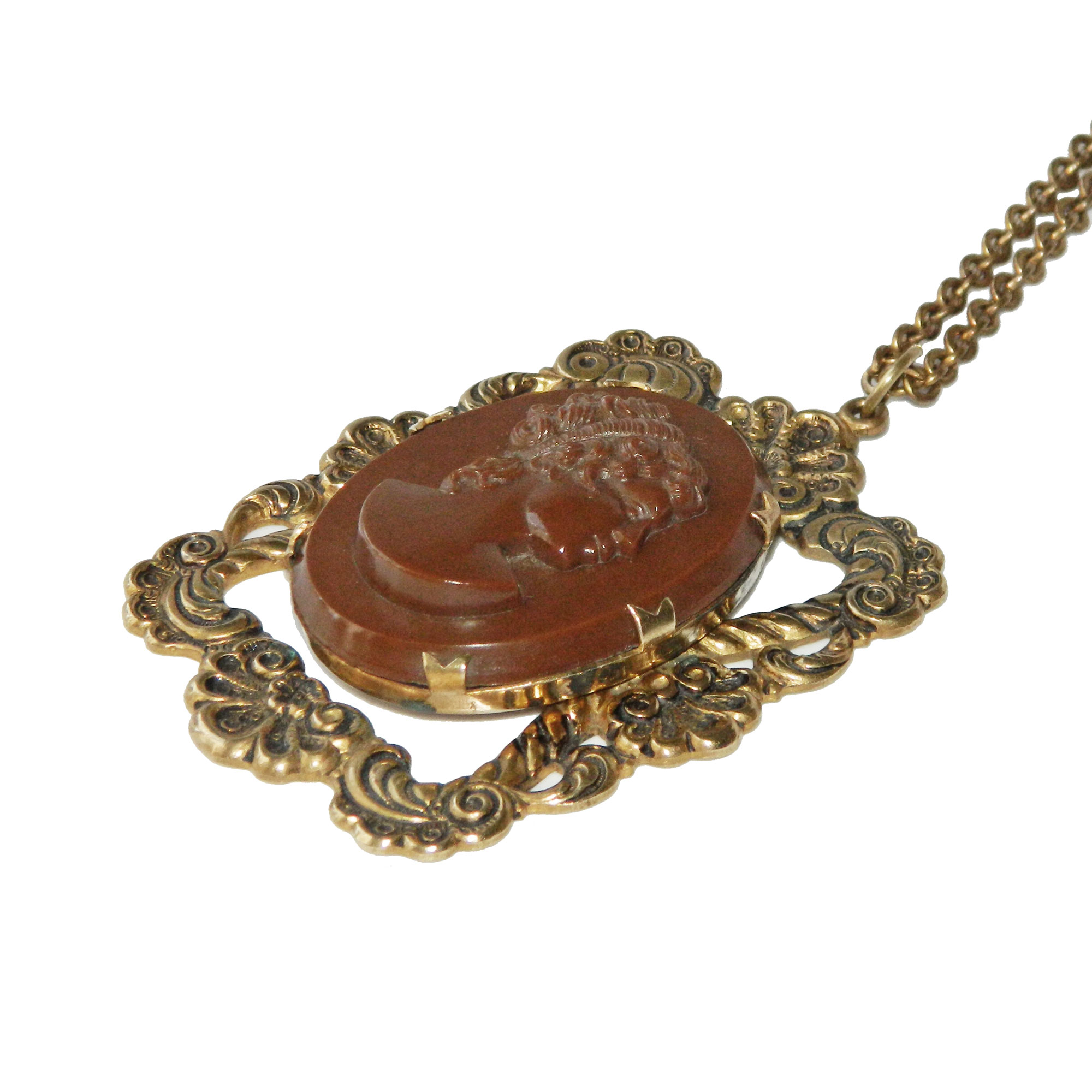 Vintage cameo pendant necklace