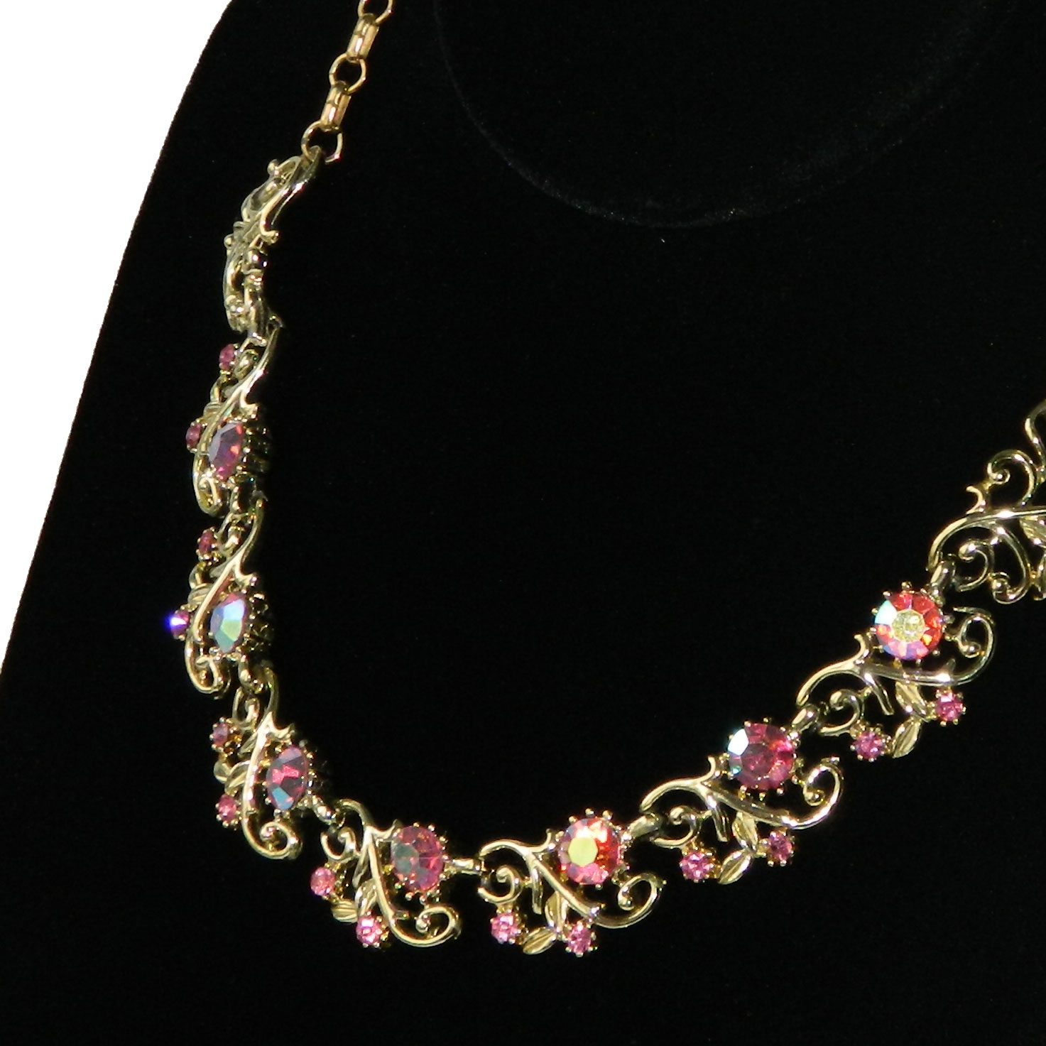 1950s pink rhinestone necklace