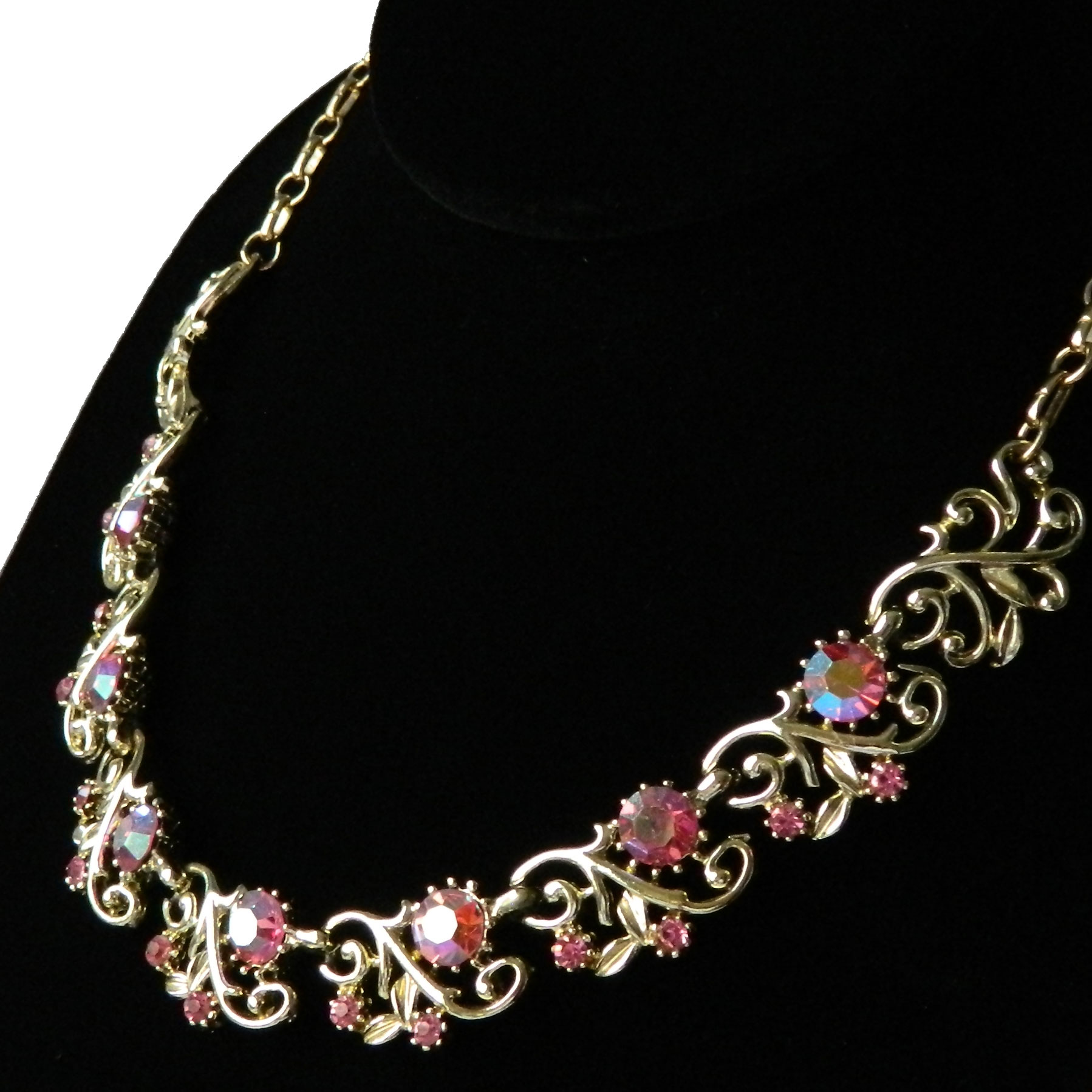 1950s pink rhinestone necklace'