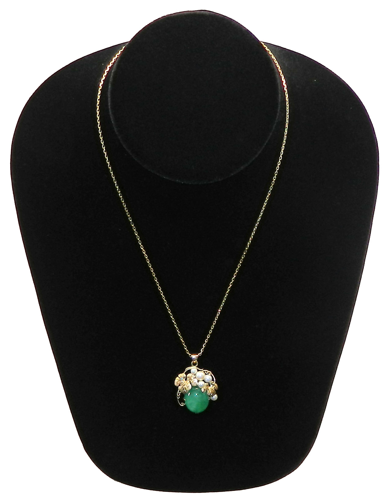 Jade and pearl pendant necklace