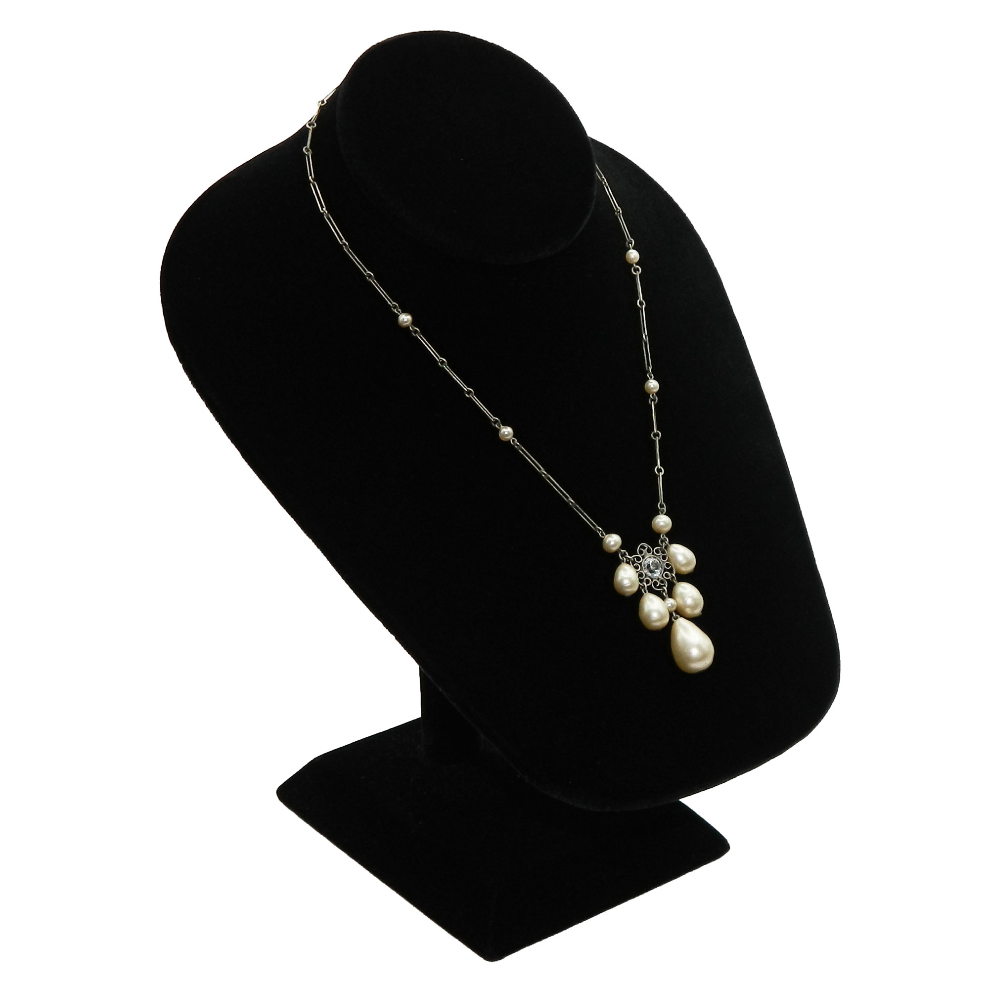 Faux pearl pendant necklace