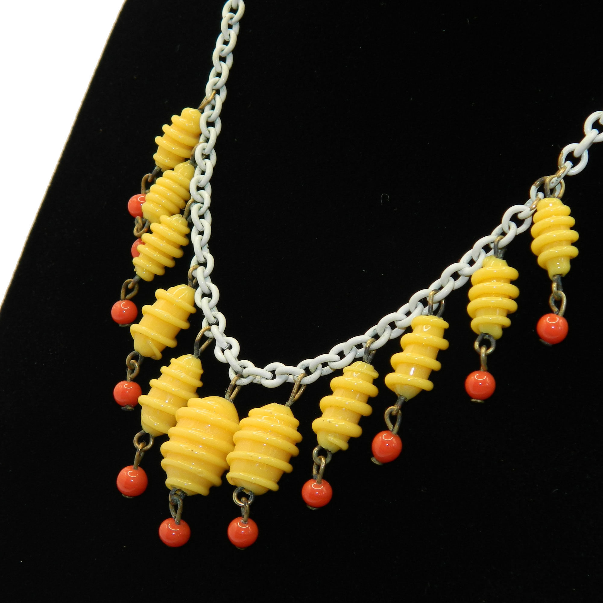 Art Deco glass spiral beaded necklace