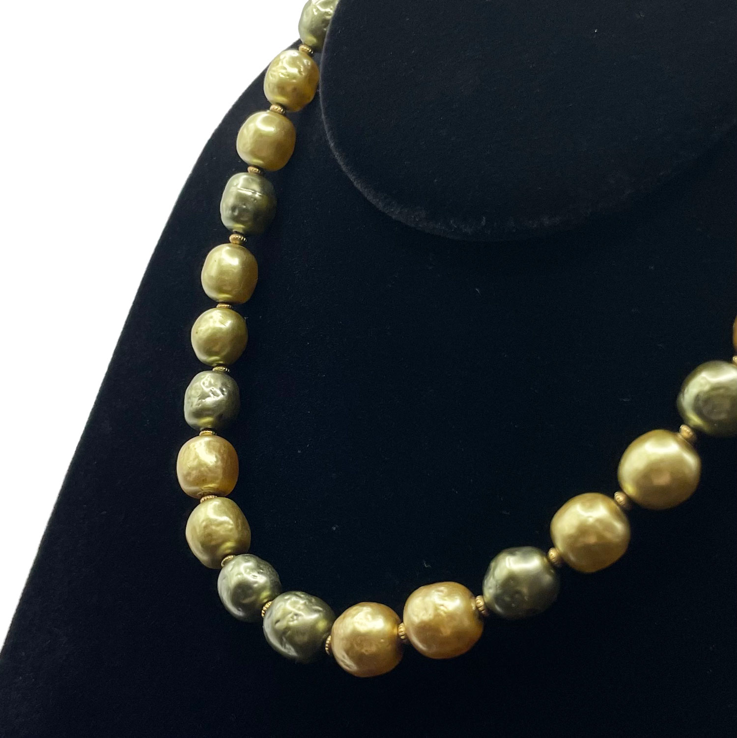 Baroque pearl bead necklace