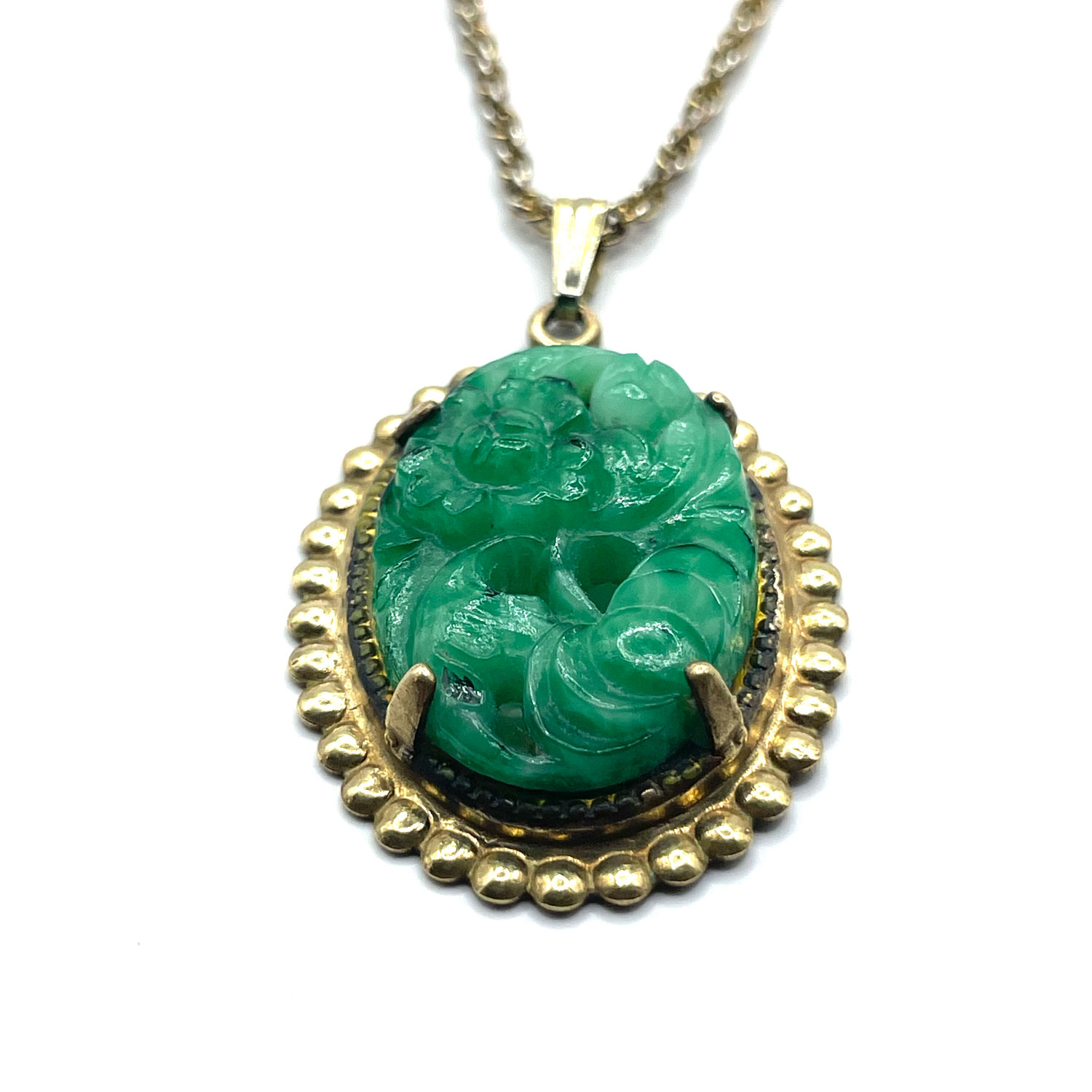 Art Deco Peking glass pendant necklace