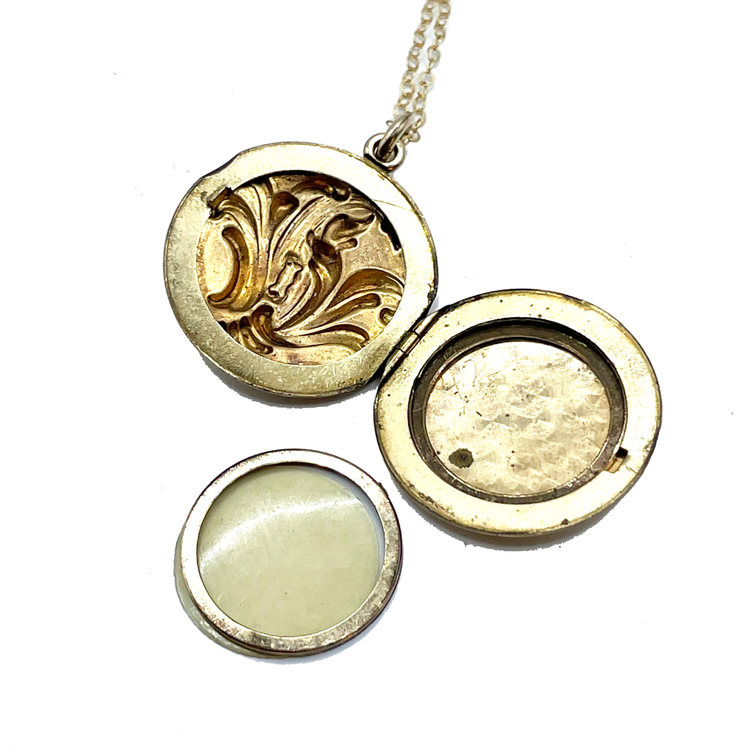 Antique locket pendant necklace