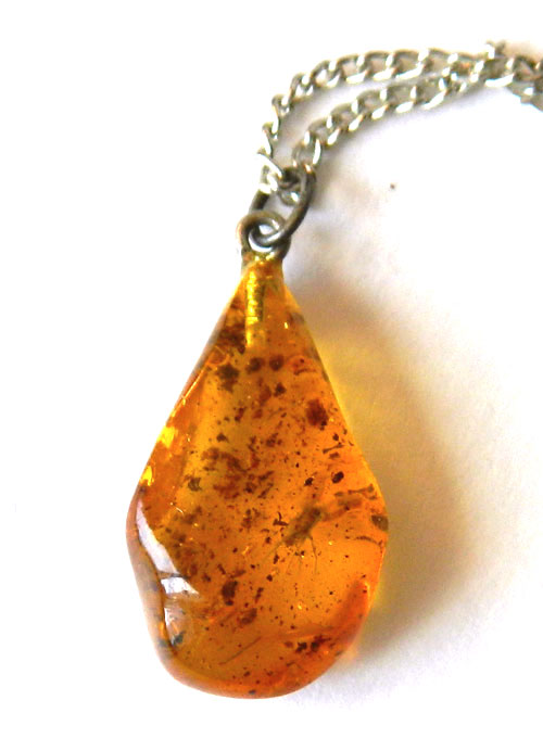 Amber pendant necklace