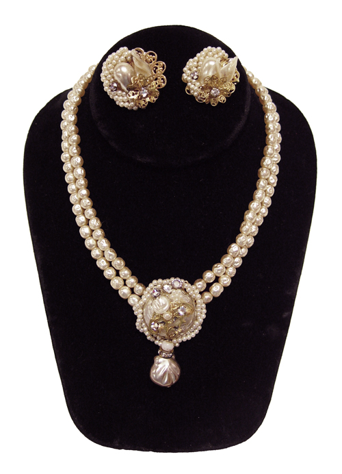 Vintage 1950's faux pearl necklace and earring set