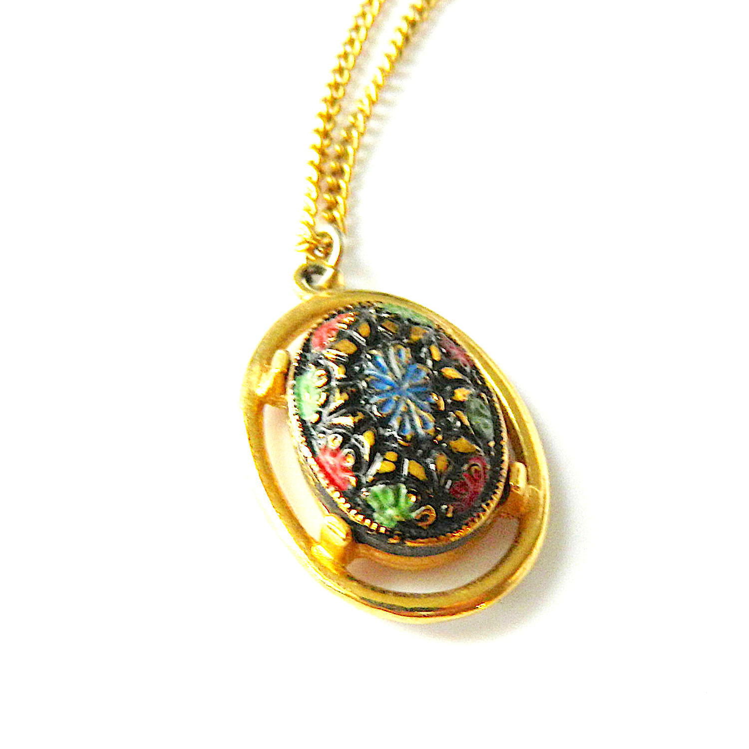 Vintage pendant necklace