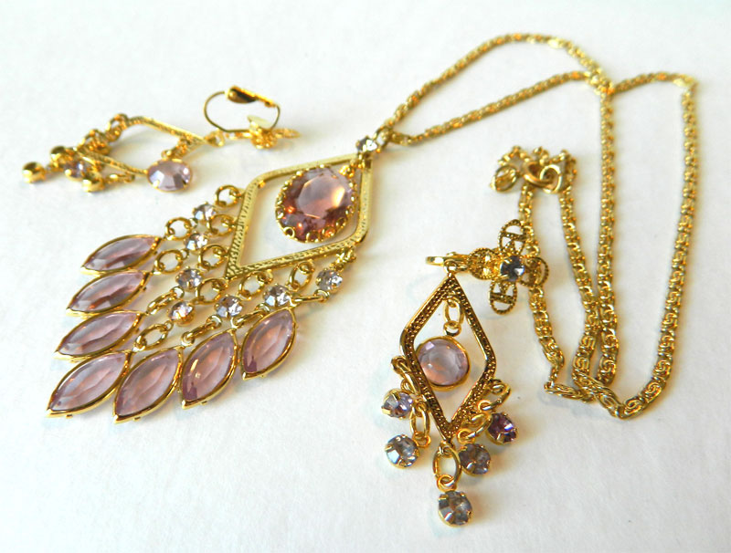 vintage pendant necklace set