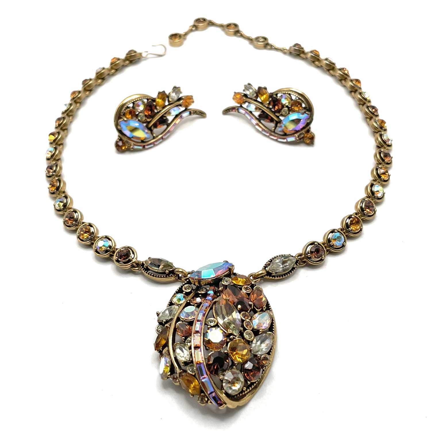Hollycraft pendant necklace set