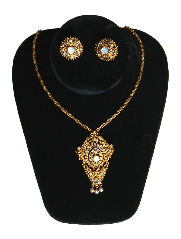 Florenza necklace and earring set