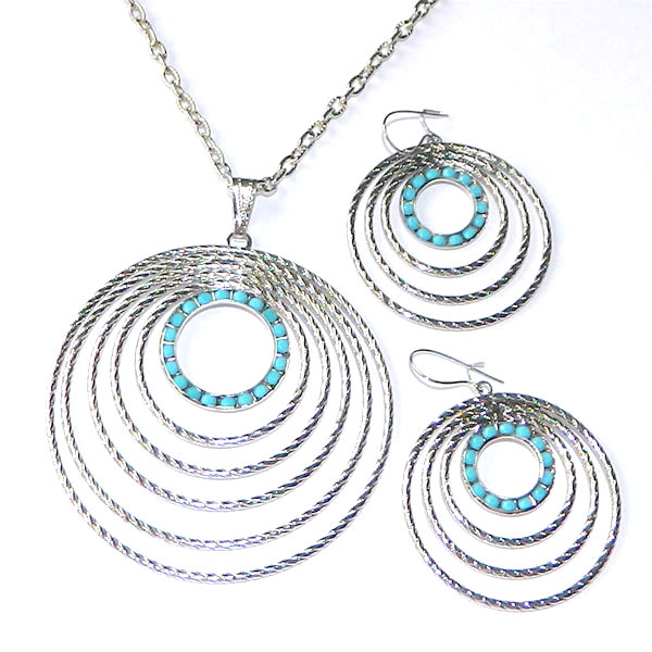 Circles pendant necklace