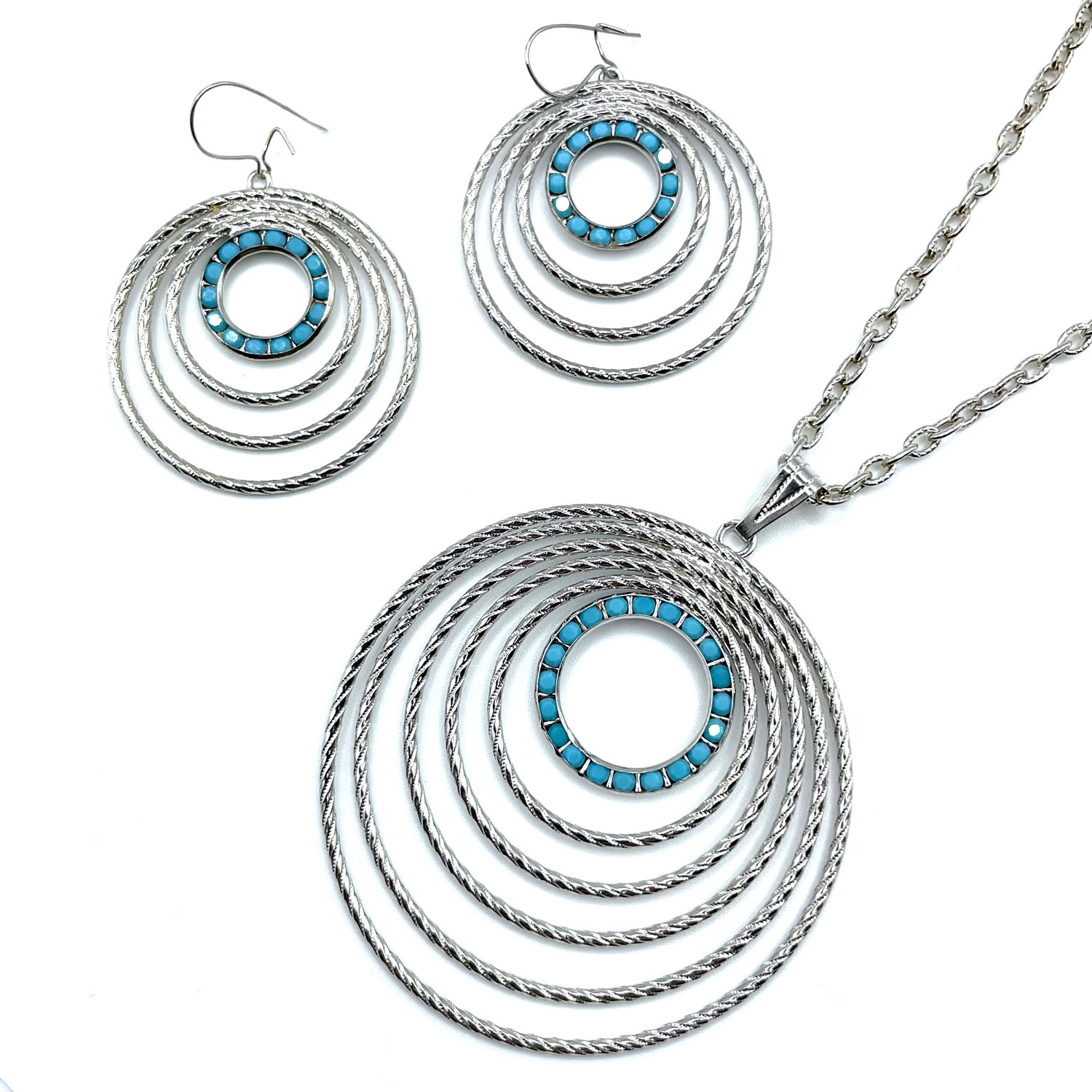 Circles pendant necklace