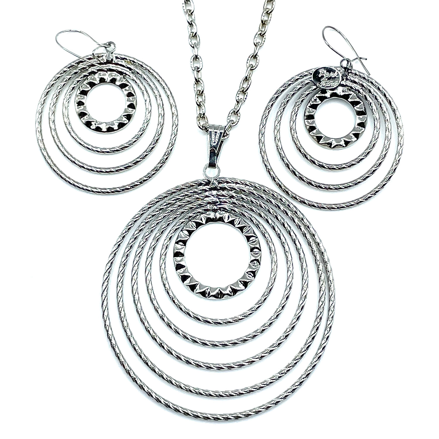 Circles pendant necklace