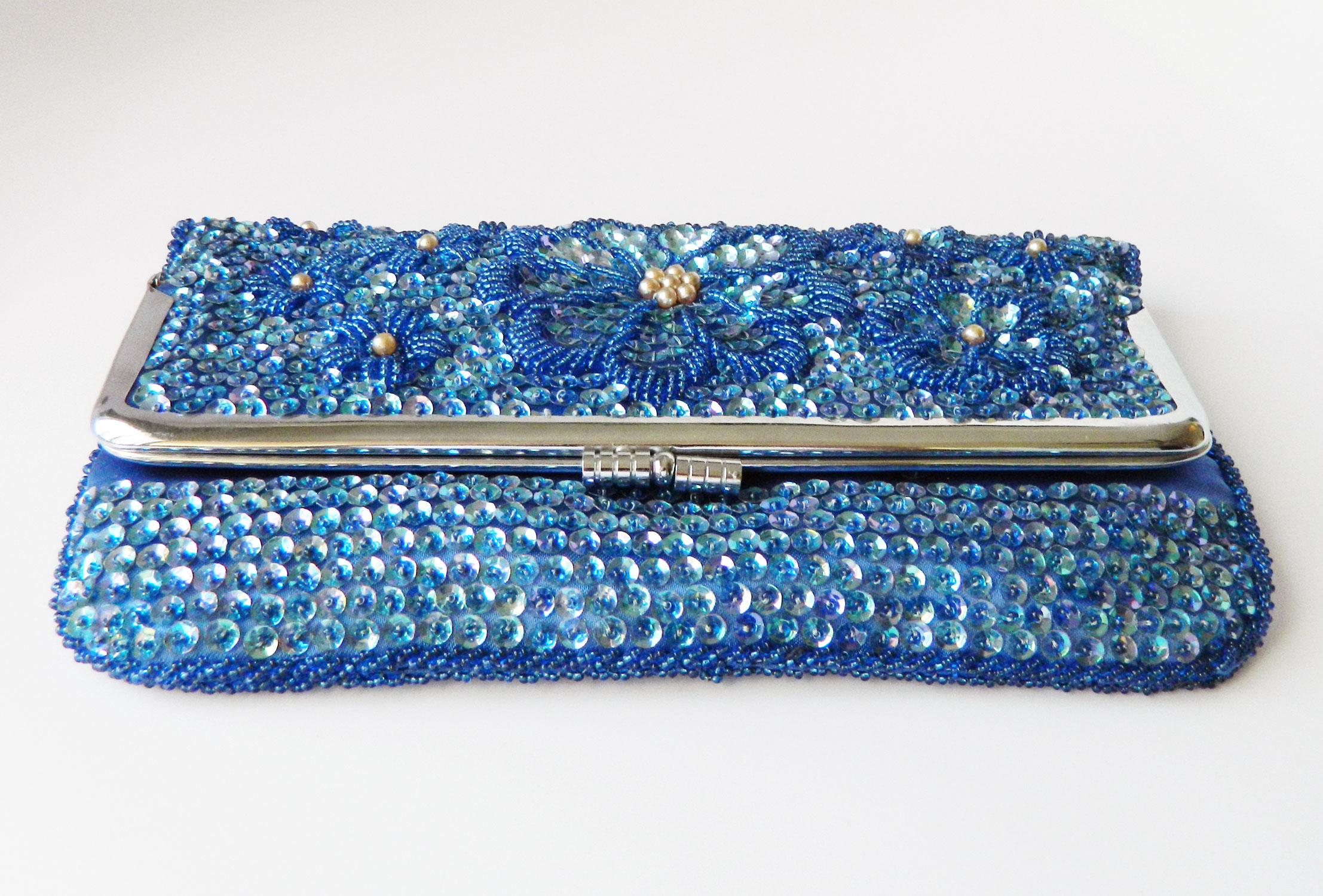 Vintage beaded clutch purse