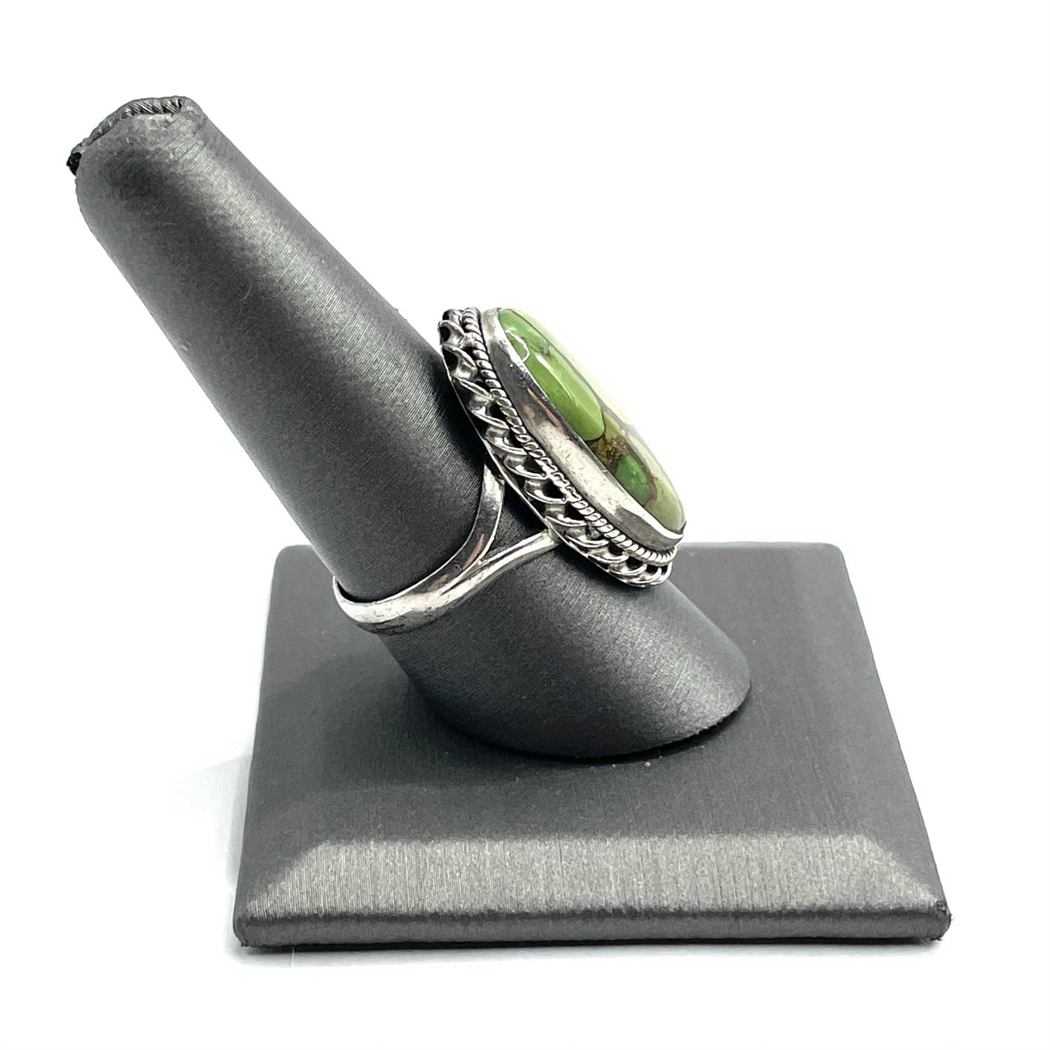 Vintage Indian green sterling silver ring