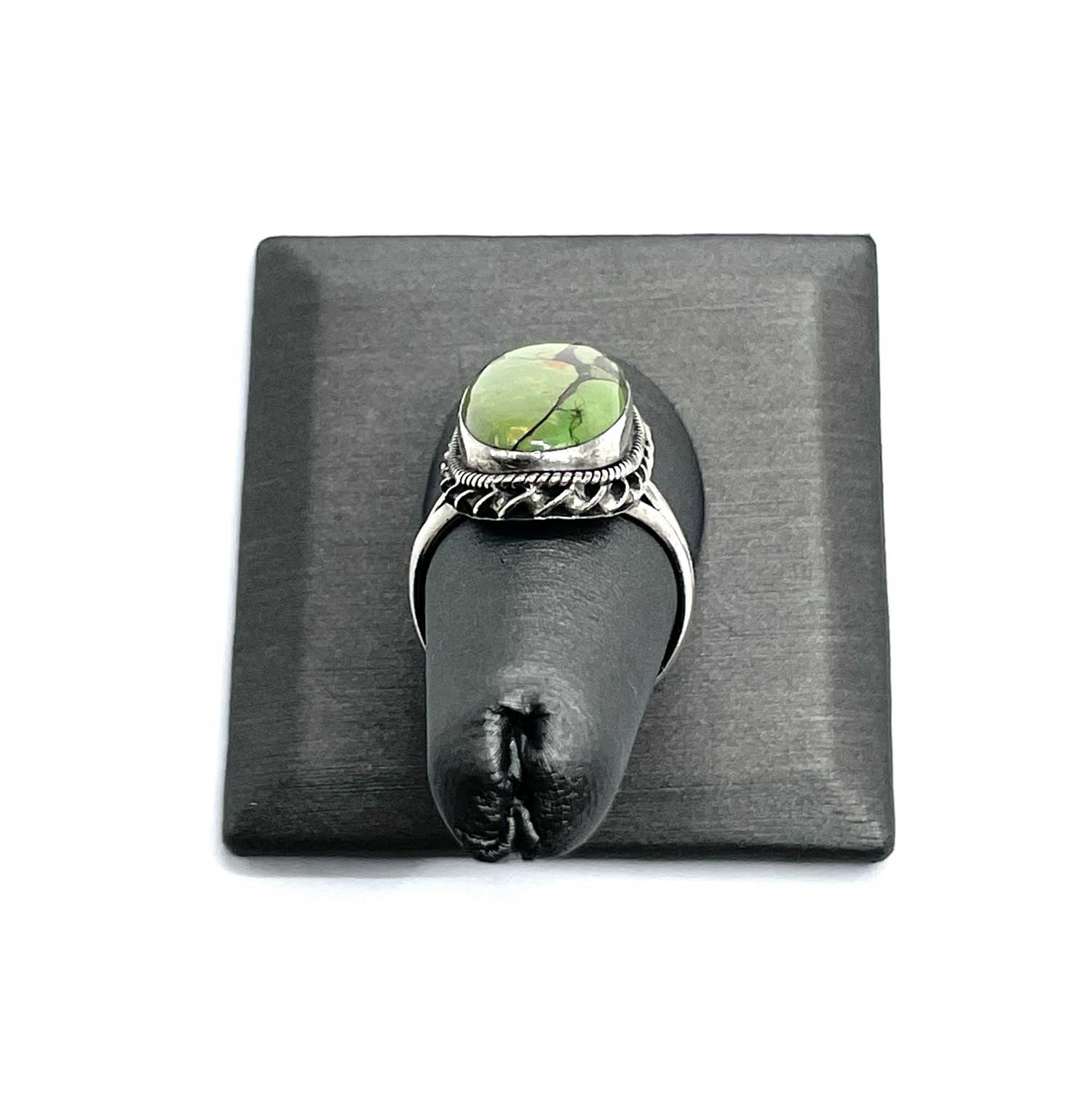 Vintage Indian green sterling silver ring