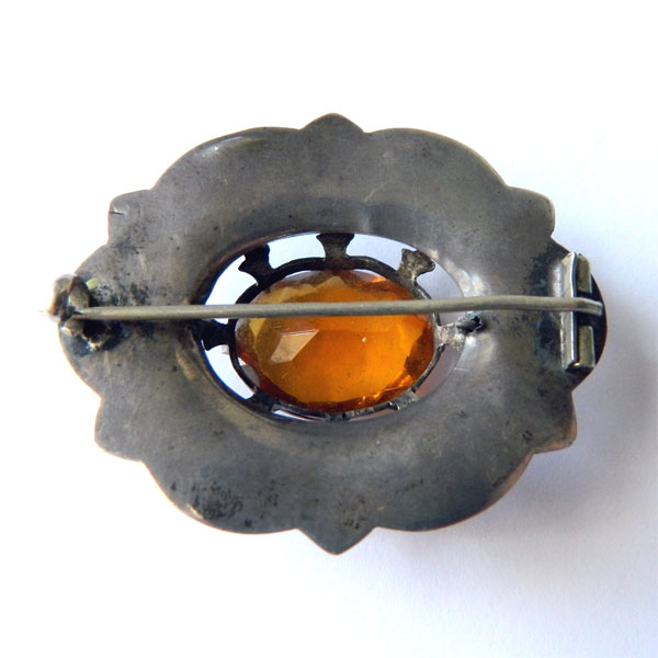 Antique Scottish agate brooch