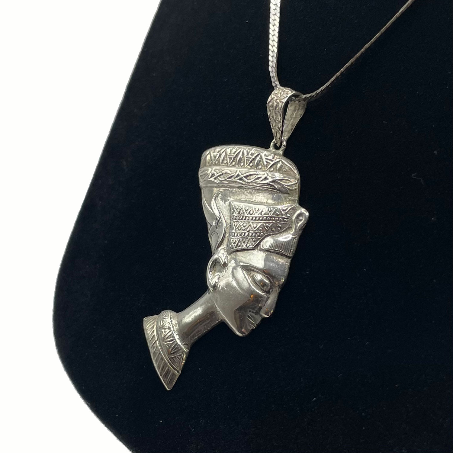 Nefertiti sterling pendant necklace