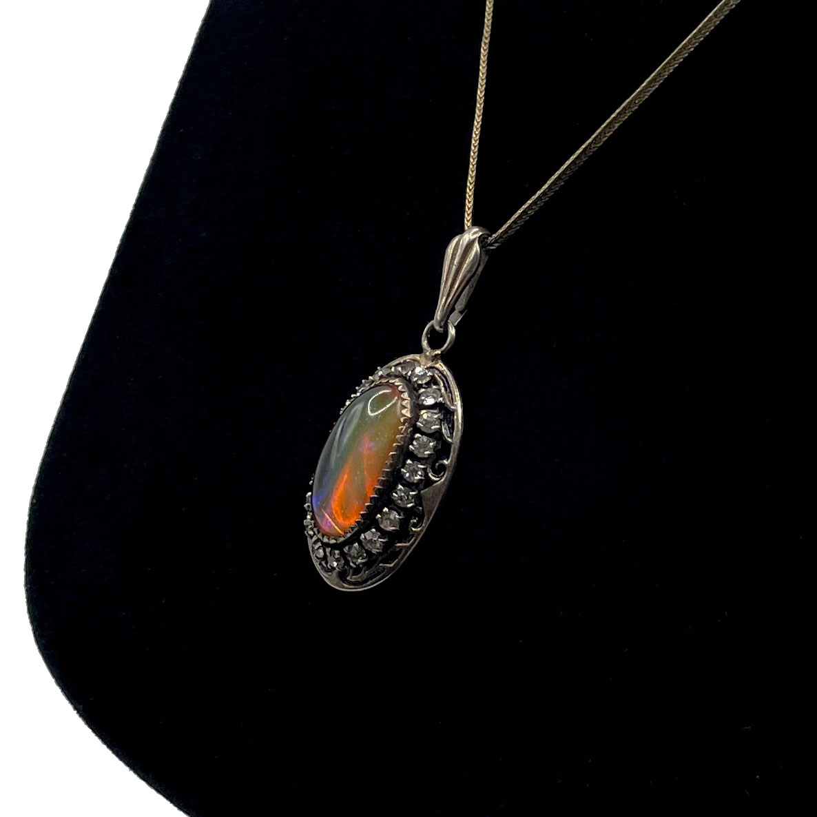 Sterling silver vintage dragons breath pendant necklace